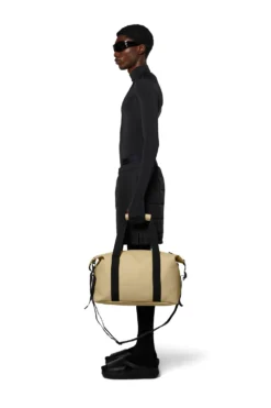 Reistas Rains Unisex Weekend Bag Small Sand -Campingwinkel 13190 sand men 1
