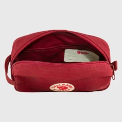 Toilettas Fjallraven Kanken Gear Bag Arctic Green -Campingwinkel 4 Kanken Gear Bag 25862 326 G DETAIL FJR