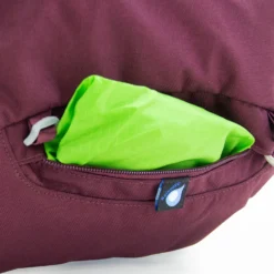 Backpack Osprey Renn 65 Aurora Purple -Campingwinkel 7 Renn Integrated detachable raincover web