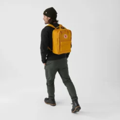 Fjallraven Rugzak Fjällräven Kånken Laptop 17''" Black -Campingwinkel Kanken20laptop2017272720rugzak 19