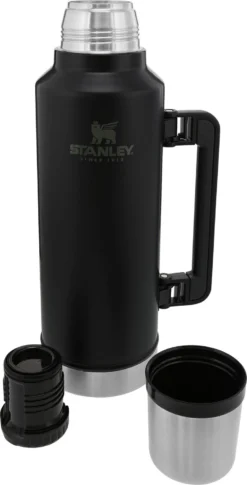 Thermosfles Stanley Legendary Classic Bottle Matte Black 1,9L -Campingwinkel Large JPG Classic20Legendary20Bottle202.0qt20Matte20Black