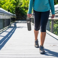 Thermosbeker Stanley The Quick Flip Polar 0,47L -Campingwinkel Stanley20 20The20GO20Quick Flip20Water20Bottle200.720L20 202420OZ20 20Lifestyle20Images20 202 4